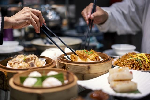 上海人均2000的中餐馆，喂狗式上菜法遭吐槽，该店评论区已沦陷