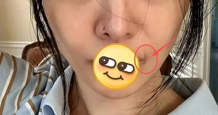 郑爽新号晒照刚试水就被封,穿男士衬衫疑同居，欠债3亿仍住别墅？