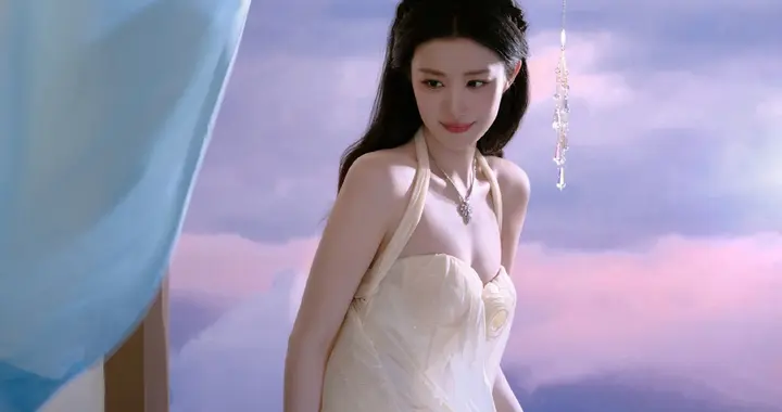 王楚然淡黄长裙 清爽温柔