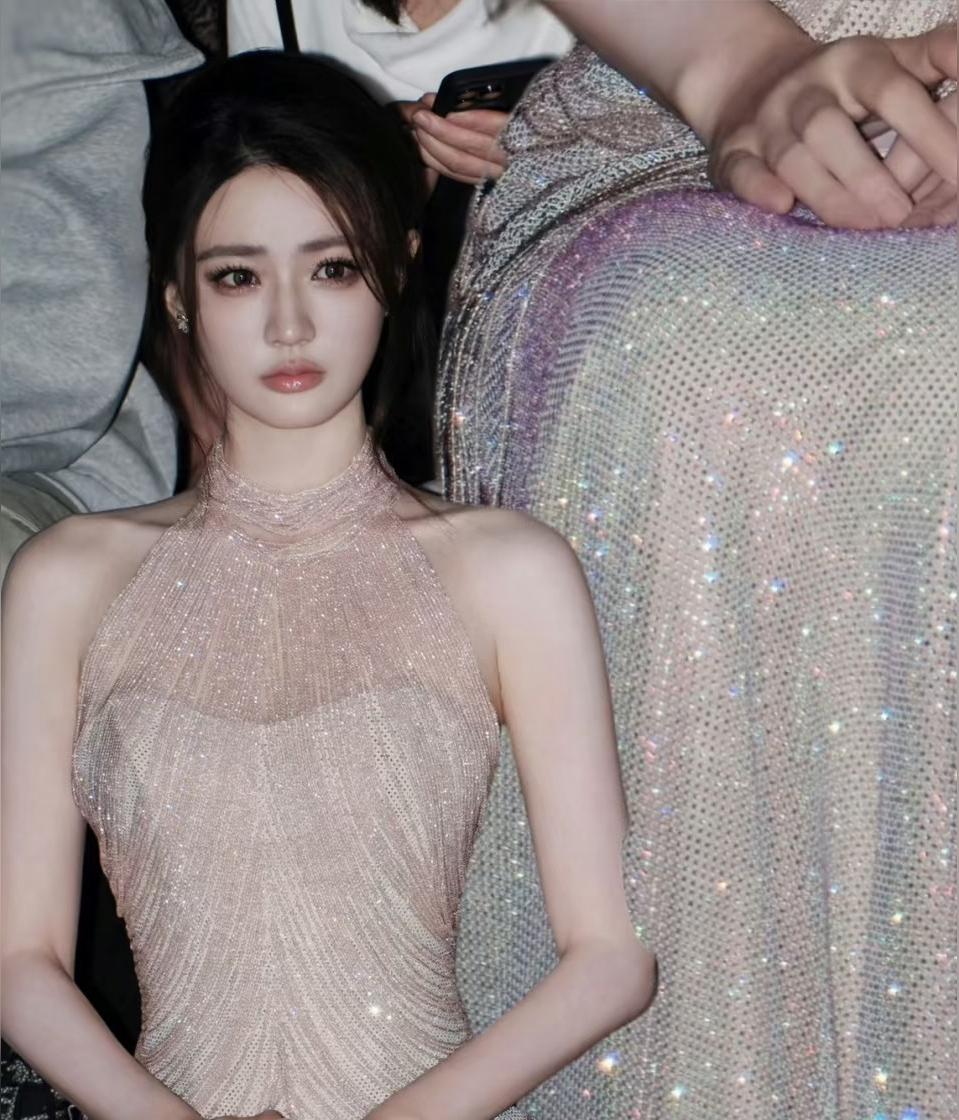 神仙姐姐徐璐完美身材那么好，真美