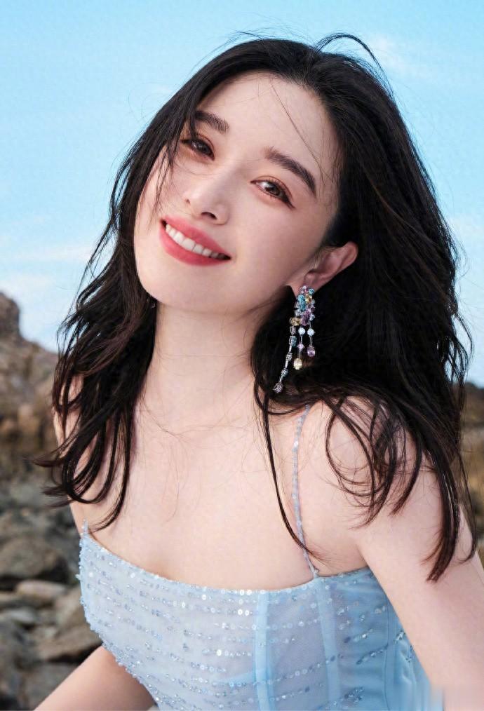 被爆生下早夭畸形儿不到48小时，阚清子评论区沦陷，后续来了！