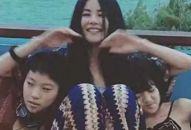 李亚鹏：我那“抽烟喝酒打麻将”的前妻王菲，竟是世上顶好的妈妈