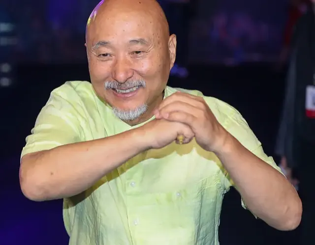 陈佩斯账号，疑似发文：尿壶洗了也不能当茶壶用！评论笑麻了！