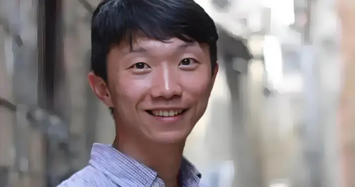 气场盖过白宇，演技不输田雨，44岁的他虽长得不帅气，却是剧抛脸