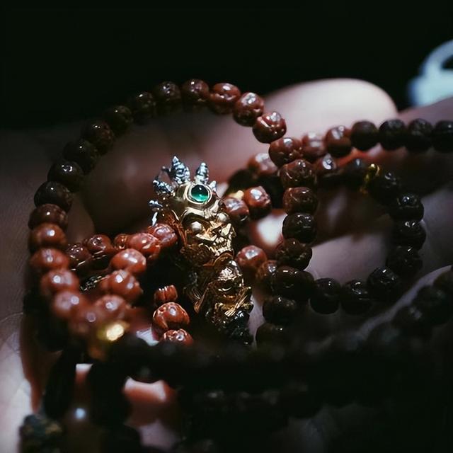 寻迹文玩宝藏：深入解读珍稀文玩的魅力与收藏智慧