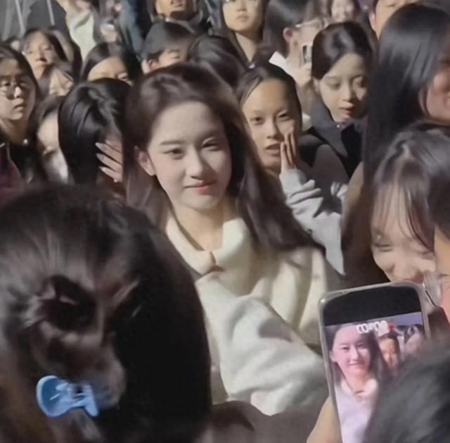 燕京理工学院“刘亦菲”火了还没两天，现在却被喷上热搜：很一般