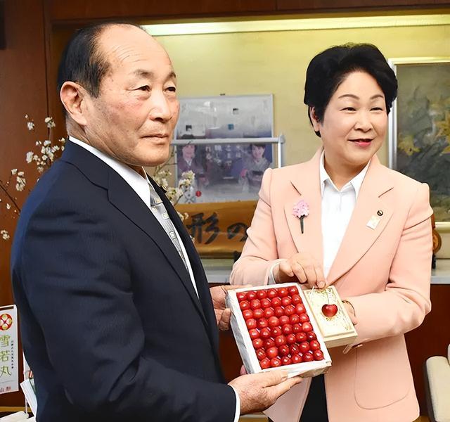 海南旅游|贫穷限制想象！日本再出天价水果，一小盒樱桃卖130万日元？