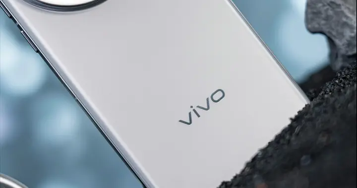 vivo打響“價格戰”，天璣9400大降1651元，百倍變焦+IP69防水