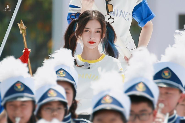 许杨 还在问女明星的头发为什么这么好看？洗发水该换换啦