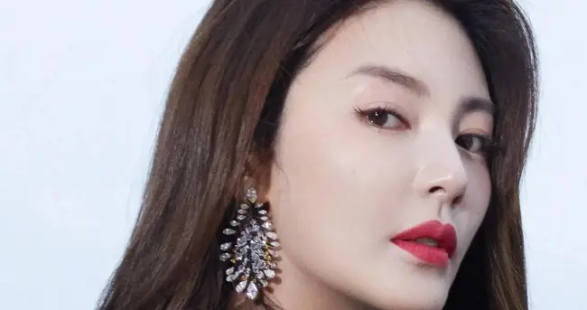 最新！张雨绮事件爆料人被律师致电提醒，记者探访，律师准备离职