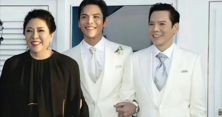 向佐在高原录制综艺时突然情绪崩溃，对丁真说：娱乐圈的人很恐怖