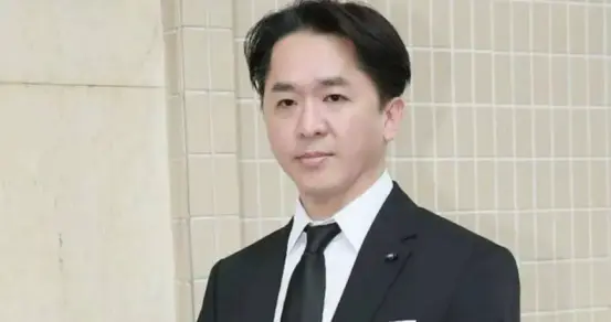 TVB“现代韦小宝”撇下三位女友，街头相亲，最宠爱女友身份曝光