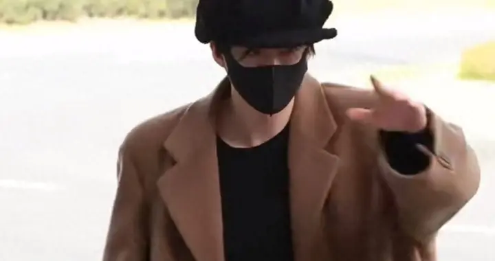 35岁刘宇宁是真潮！一身行头几十万，这身要是普通人穿估计拖地了