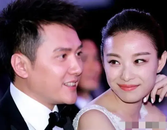 北京这一晚，人情世故、江湖地位在赵丽颖身上体现得淋漓尽致