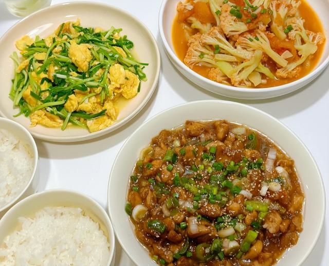 上海34岁丁克晒二人食晚餐，一顿不超过40元，一年攒下50万
