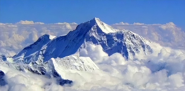 珠峰|他消失在距珠峰峰顶244米处，是首位成功登顶者？95年来仍是个谜