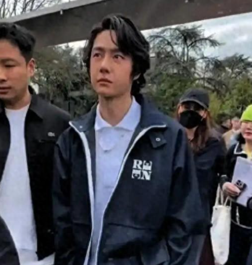 王一博为何不进组？业内人士现身谈原因，还曝光他所占乐华收入比