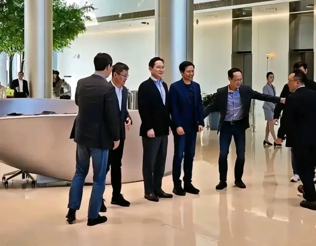 风水轮流转：三星李在镕访华，小米雷军高规格接待背后的产业变迁