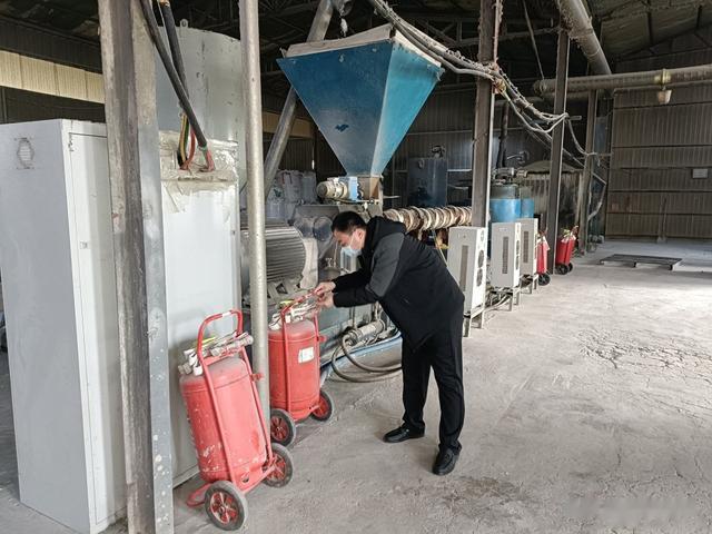 庆云县徐园子乡：“三个狠抓”，把牢年底安全关