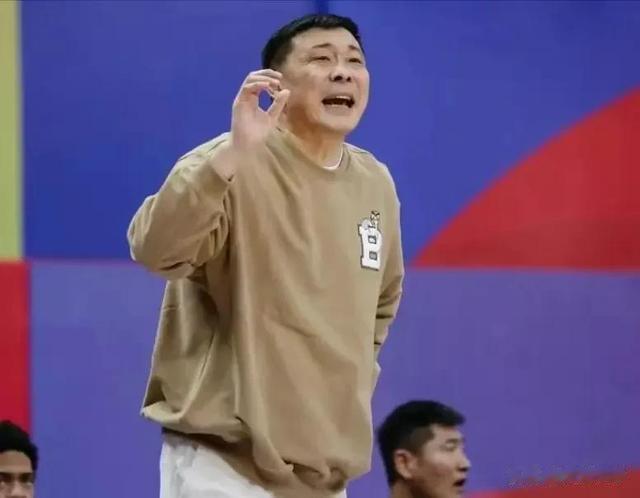 浔阳|篮坛老将CBA教练新兵张劲松：职场试错进行取舍，婚礼变成追星会