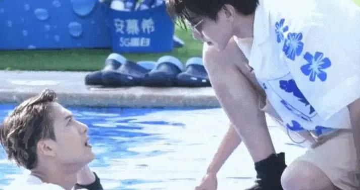 取关就撕？王嘉尔取关蔡徐坤这波操作，不过是流量闹剧