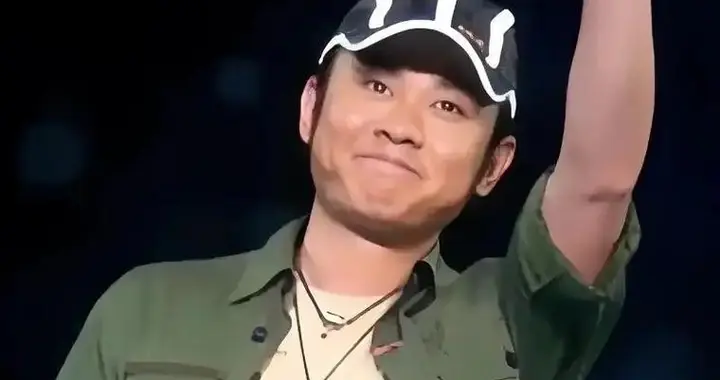 离婚34年后，再看刀郎那个\和富商私奔\的前妻，她后悔了没？