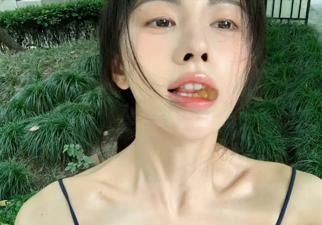 万万没想到，30岁鞠婧祎会以这种方式翻车，网友：不怪别人想歪