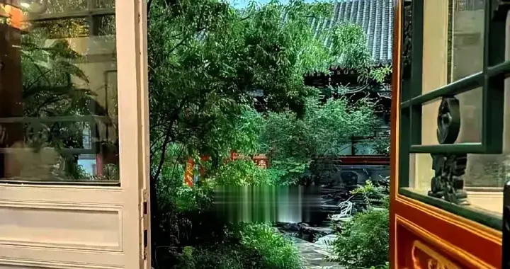 李湘晒自家北京豪宅小院，大到让网友以为是景区，真的太有钱了