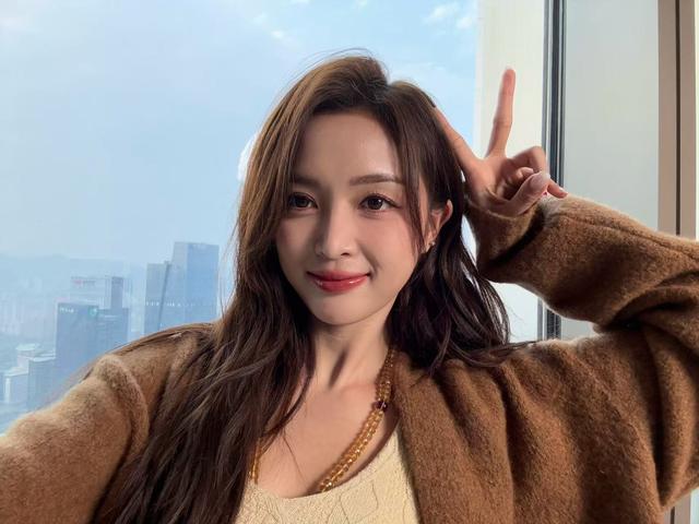 疑似潜规则？吴宣仪发文：娱乐圈令人失望，国民女偶像的路有多难