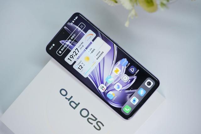 2024国内排名出炉，vivo登顶，华为第二，小米第三