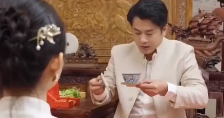知名网红辛巴喜收新徒！徐婕拜师仪式感十足，辛巴赠爱徒三字箴言
