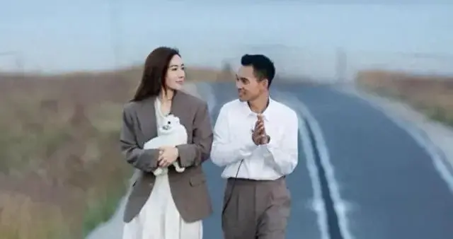 李施嬅官宣分手，结束八年恋情