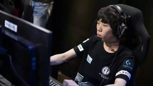 电竞选手职业生涯的积蓄及退役后的生活