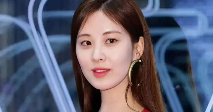 徐贤，皮肤白到能当反光板的程度