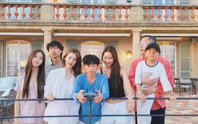 吴千语一家在瑞士度假，施伯雄头发凌乱胡子拉碴，64岁公公显年轻