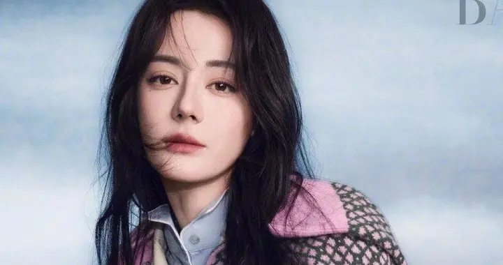 迪丽热巴坐镇时尚芭莎开年封面大片！女王气场全开，这颜值无敌了