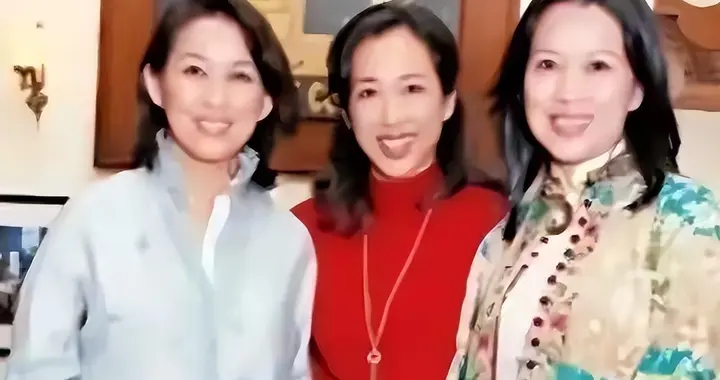 他俩才是最牛岳父母，3个女儿全嫁百亿富豪，一个比一个漂亮厉害