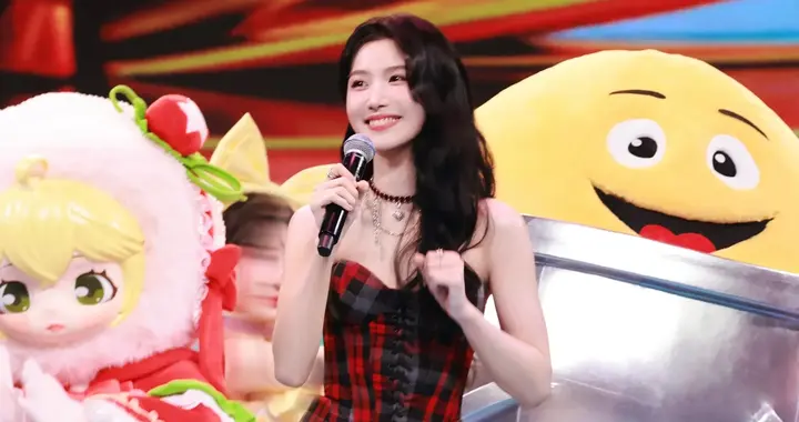 卢昱晓性感美腿