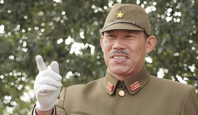 亮剑：演员杨清文确诊癌症，发文透露细节，满口黄牙被吐槽