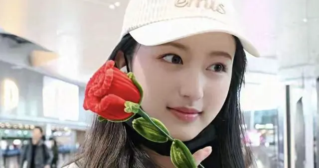 一场视觉盛宴！裴佳欣的美让人眼睛一亮