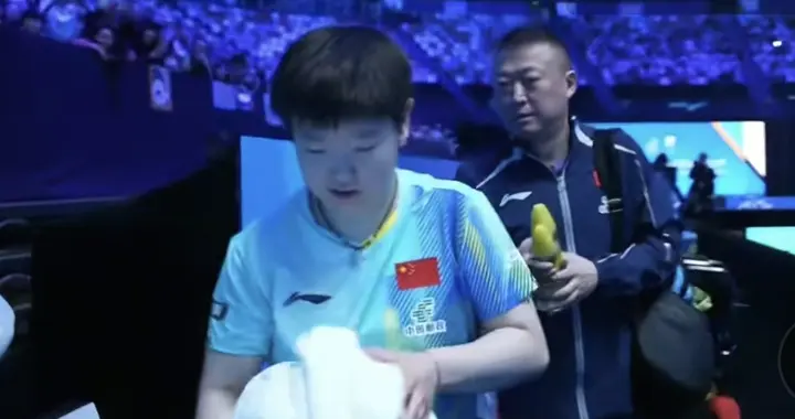 亚洲杯 国乒七连胜 女单四战零封对手 迪哥仅失10分 王楚钦19：35出战