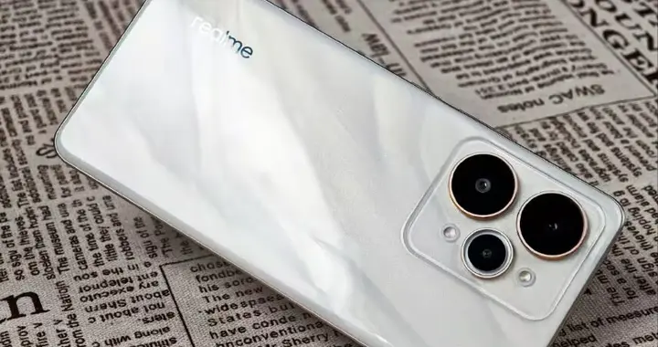 144HZ直屏+7000mAh+187克+IP69防水，国补后1699元