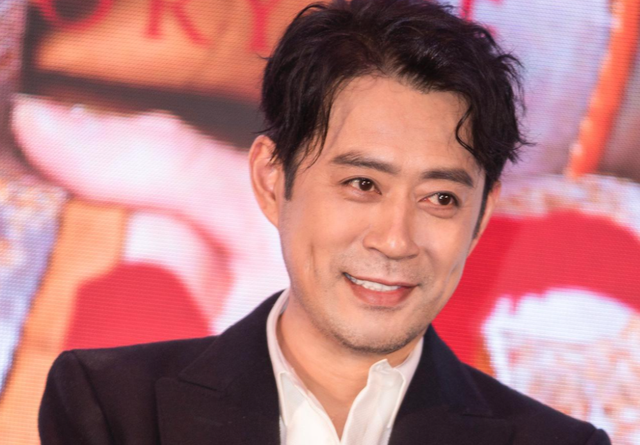 “藏”了这么多年，原来她就是刘钧的妻子，难怪不怕“渣爹”花心