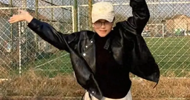 小杨阿姨的签证有消息了，时机刚刚好，马筱梅带娃回京，她飞台北