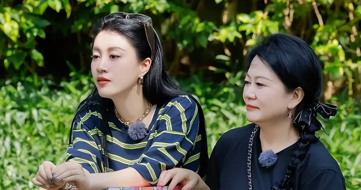 李嘉格离婚，母女俩在《再见爱人》中的表现就都解释得通了