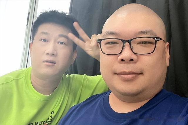 郎鹤炎|德云社张鹤伦发文，却被郎鹤炎调侃，砸挂还得靠亲搭档