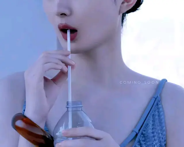 赵丽颖：金九封面专业户？网友：不，她是时尚界的‘锦鲤’！