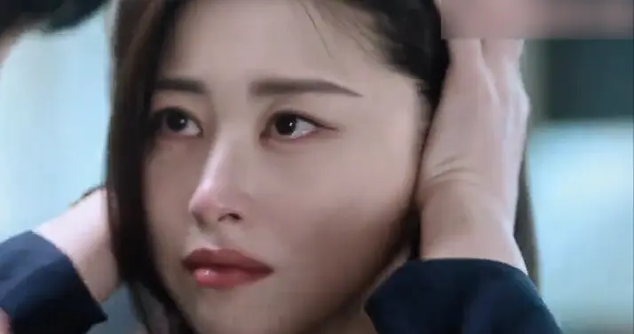女演员的长相有多重要？当李梦和朱珠同框，才知天然脸有多能打