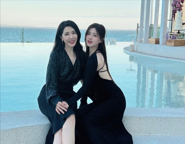 越看越顺眼的5位中年女星，事实证明，脸大和气质，从来都不冲突