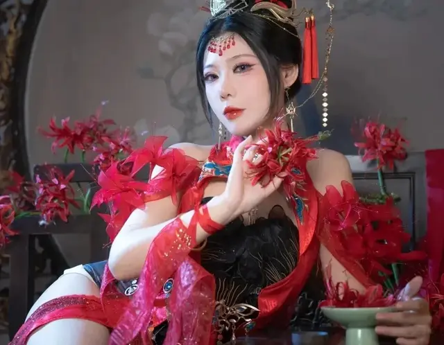 宁红叶赤皓新囍cos，肉肉大长腿，太勾人！